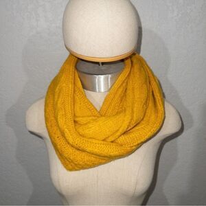 Old Navy Mustard Yellow Knit Infinity Scarf‎